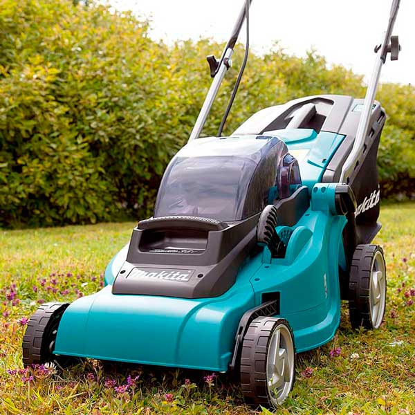  a MAKITA LXT (DLM380Z)