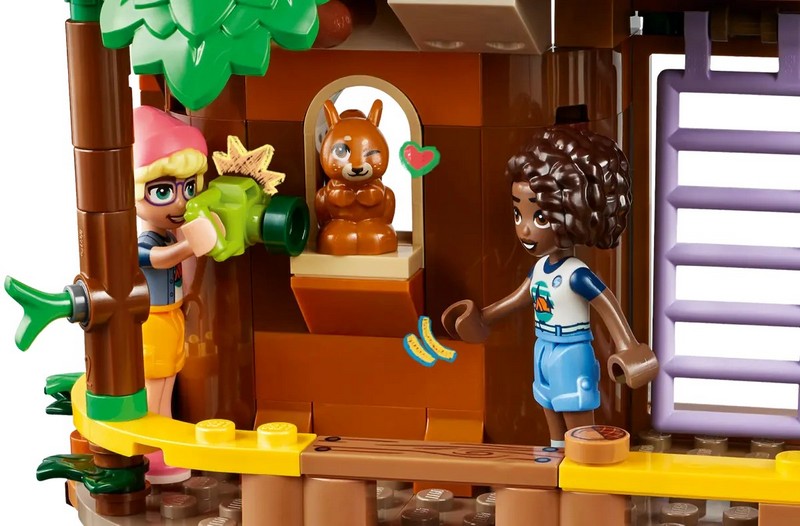 Конструктор Lego Friends Будиночок на дереві у пригодницькому таборі 1128 деталей (42631)