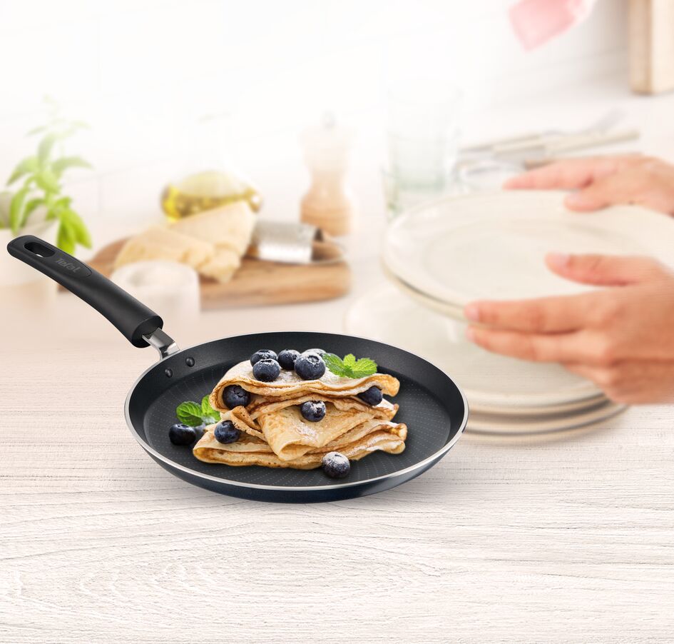 Пательня для млинців Tefal Generous Cook 25см (C2773853)