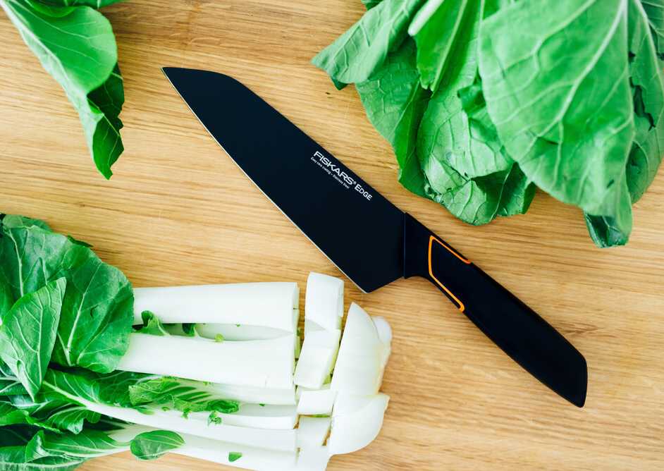 Фото нож кухонный fiskars santoku edge 170мм (1003097)