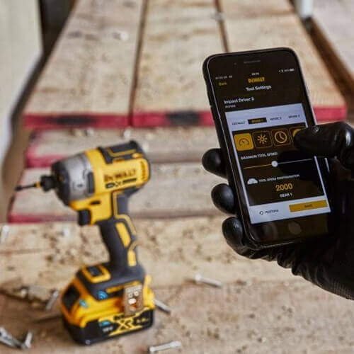 Шуруповерт ударний акумуляторний DeWalt DCF888NT