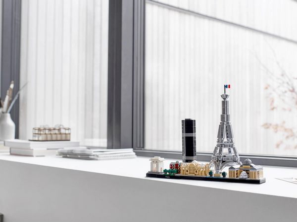  Lego Architecture  649  (21044)