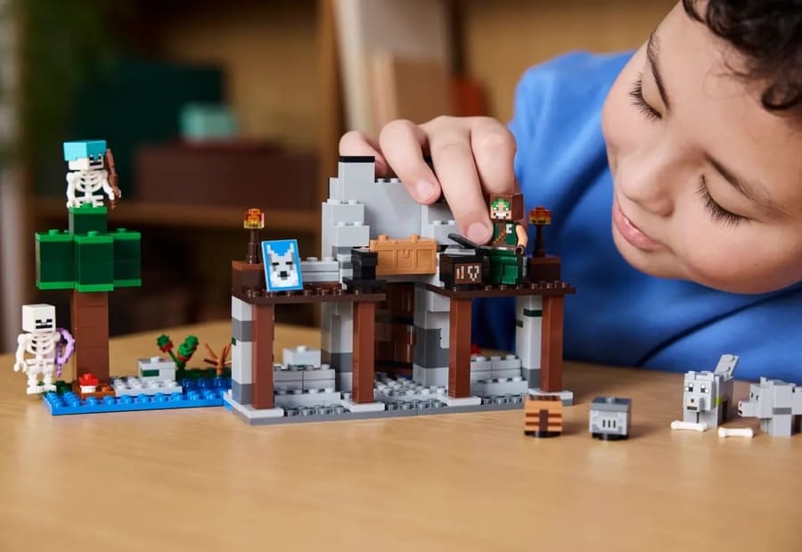 Конструктор Lego Minecraft Вовк із Цитаделі 312 деталей (21261)