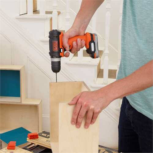 Дриль-шуруповерт акумуляторний BLACK+DECKER BDCDD12USB