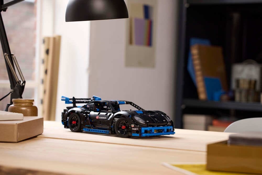 Конструктор Lego Technic Автомобіль для перегонів Porsche GT4 e-Performance 834 деталі (42176)