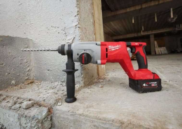   Milwaukee M18 BLHACD26-0 SDS PLUS (4933492483)