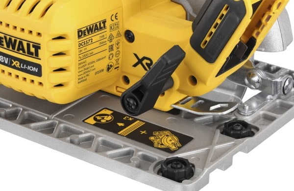    DeWALT DCS572NT