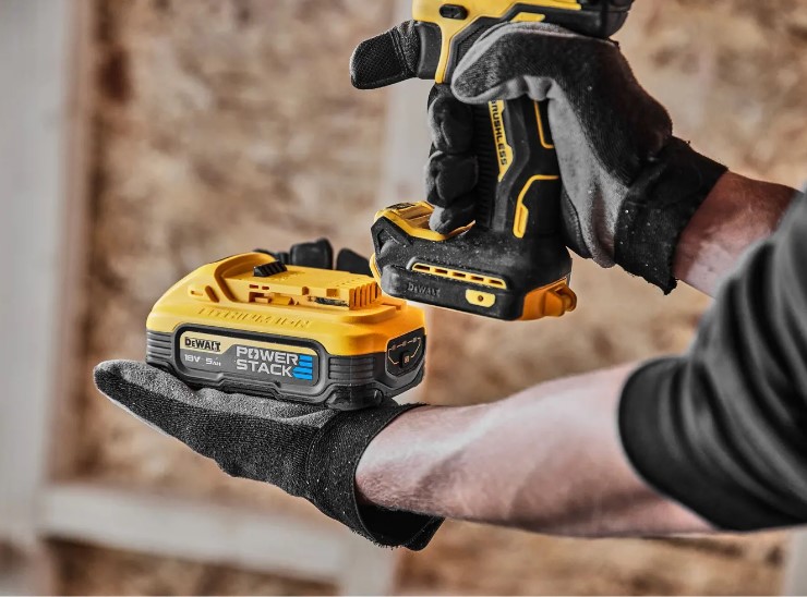 - DeWALT DCD800H2T+DCF840N