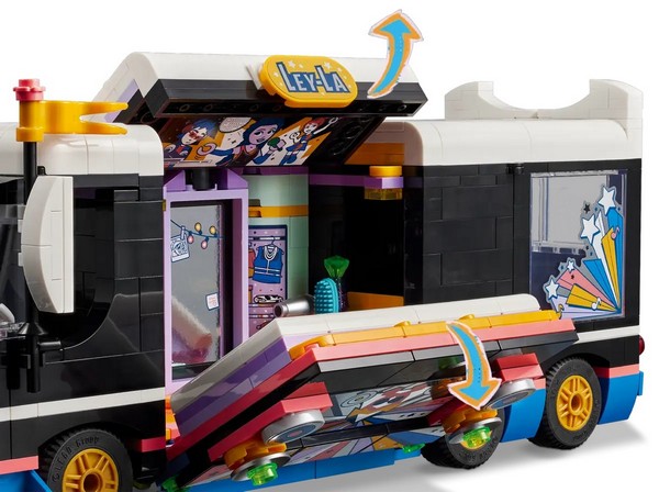  Lego Friends     845  (42619)