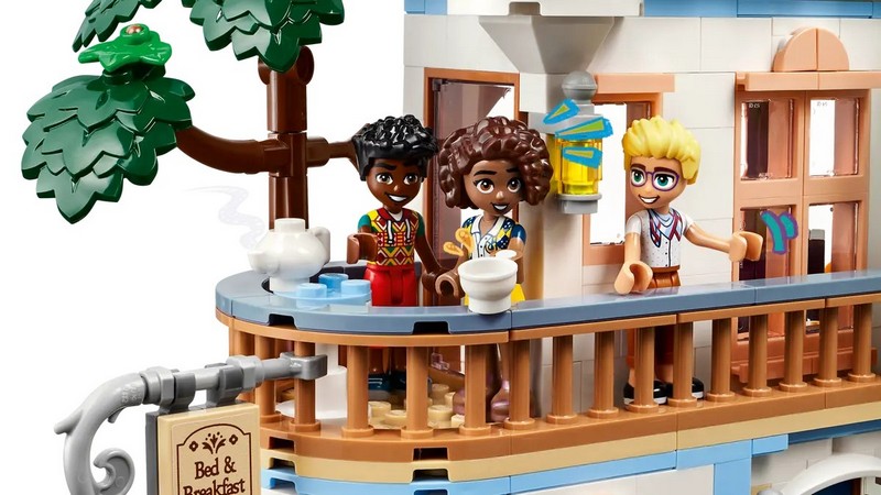 Конструктор Lego Friends Замковая гостиница Ночлег и завтрак 1311 деталей (42638)