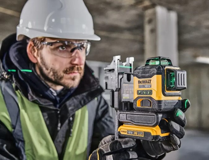 Рівень лазерний лінійний DeWALT DCLE34031D1