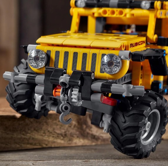 Конструктор Lego Technic Jeep Wrangler 665 деталей (42122)