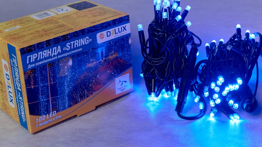 ó  Delux String 100LED IP44 EN  2x5 (90012976)