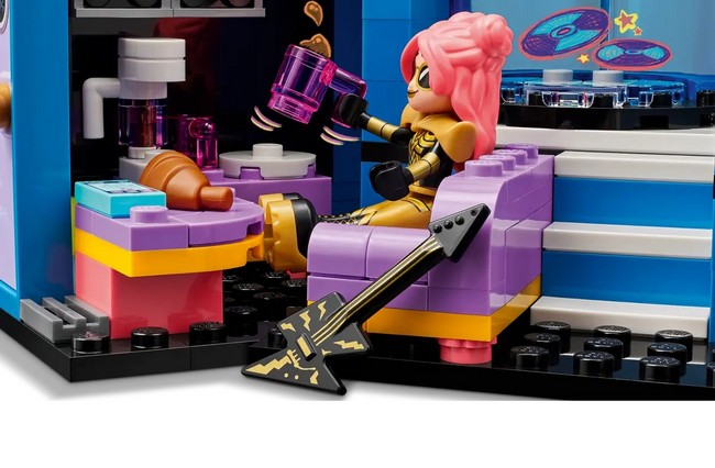  Lego Friends    - 669  (42616)