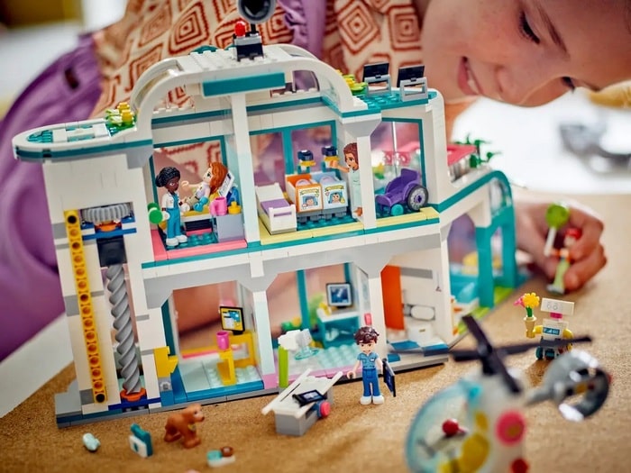  Lego Friends ˳  -ѳ 1045  (42621)