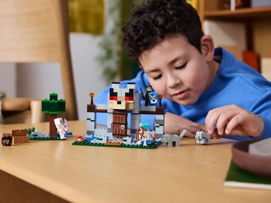 Конструктор Lego Minecraft Вовк із Цитаделі 312 деталей (21261)