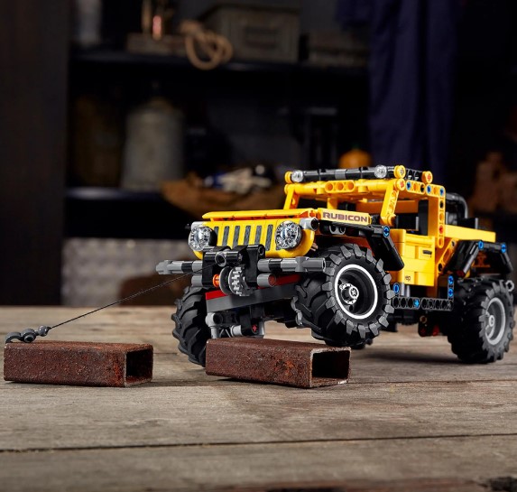 Конструктор Lego Technic Jeep Wrangler 665 деталей (42122)