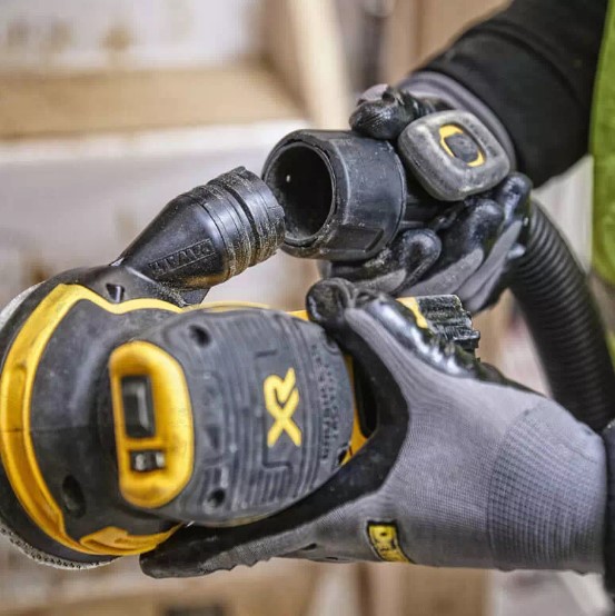 Шліфмашина ексцентрикова DeWALT DCW210N+DCB183