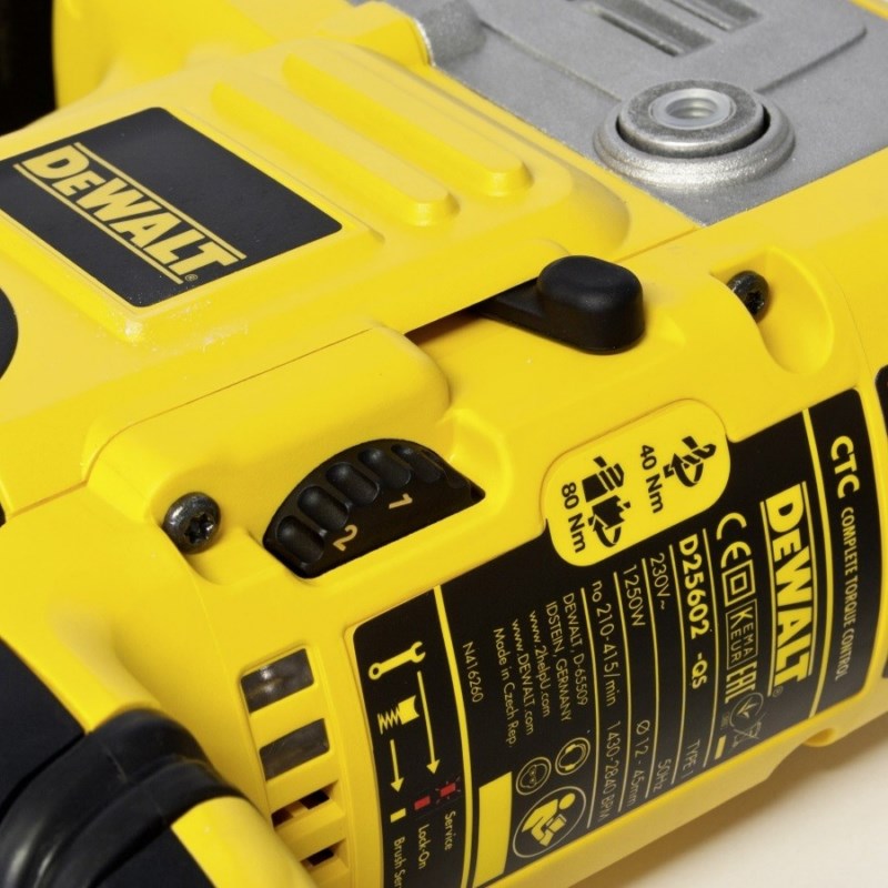 Перфоратор DeWalt D25602K