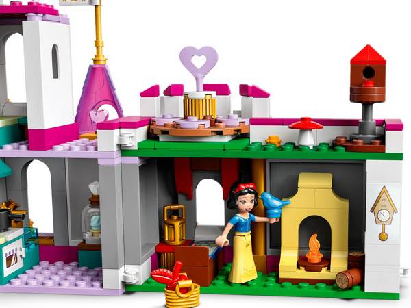  Lego Disney Princess    698  (43205)