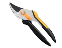 Секатор плоскостной Fiskars Solid P331 цельнометаллический (1057163)