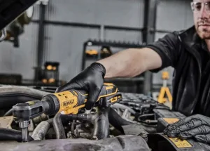 Гайкокрут кутовий DeWALT DCF512N