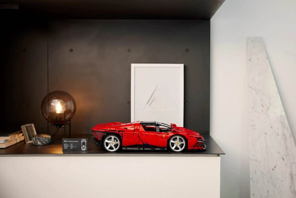 Конструктор Lego Technic Ferrari Daytona SP3 3778 предмети (42143)