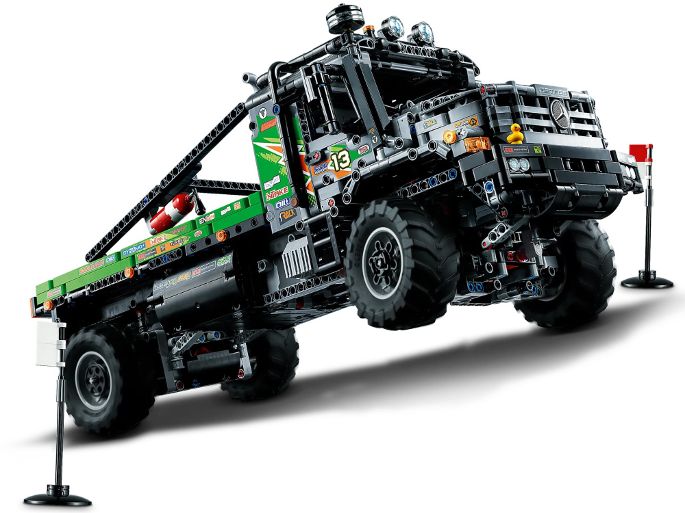 Конструктор Lego Technic Повнопривідна вантажівка для випробувань Mercedes-Benz Zetros 2110 деталей (42129)