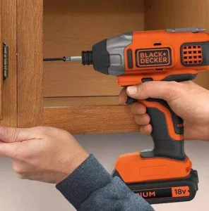 Гайковерт ударний акумуляторний BLACK+DECKER BDCIM18N