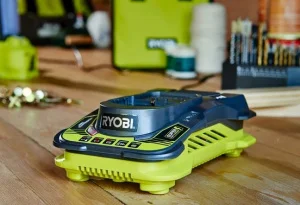 Зарядний пристрій Ryobi One+ RC18-150 18В 5Ач (5133002638)