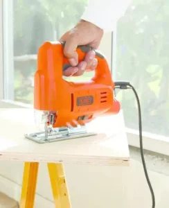 Електролобзик BLACK+DECKER JS20