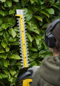 Кущоріз акумуляторний Stanley FatMax SFMCHT855M1