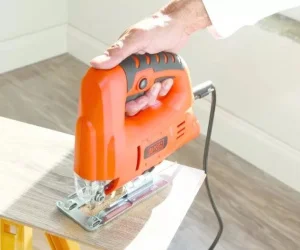 Електролобзик BLACK+DECKER JS20