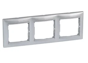 Рамка потрійна Legrand Valena Classic алюміній (770153)