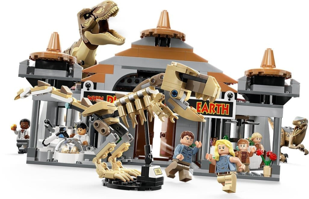 Конструктор Lego Jurassic Park Центр відвідувачів: Атака тиранозавра й раптора 693 деталі (76961)