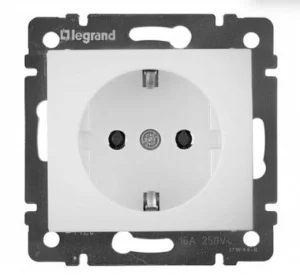 Розетка Legrand Valena Classic (774420)